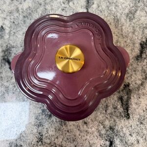 Le Creuset Rare Fleur Cocotte 20c FIG Asia Exclusive Flower Cast Iron Dutch Oven